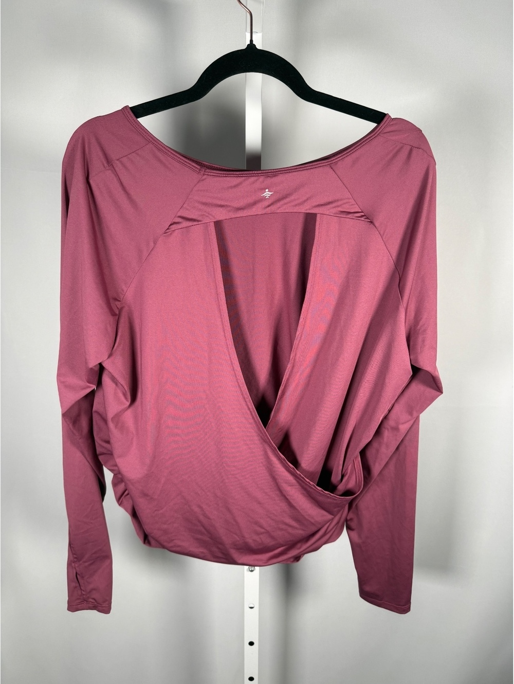 Halara Cut-out Back Thumb Hole Ruched Relaxed Yoga Sports Top Size Large - Picture 4 of 8